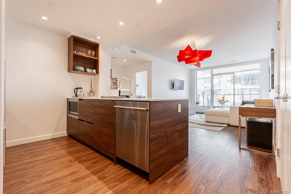 369 Tyee Rd, 1037527, BC,