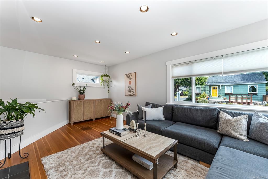 Fifth View of 1779 Lillian Rd, Victoria, BC, V8S 1L3