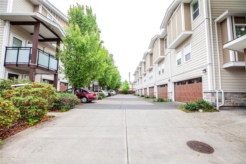 Fourth View of 2889 Carlow Rd, THE HAWTHORNE, Langford, BC, V9B 2S3