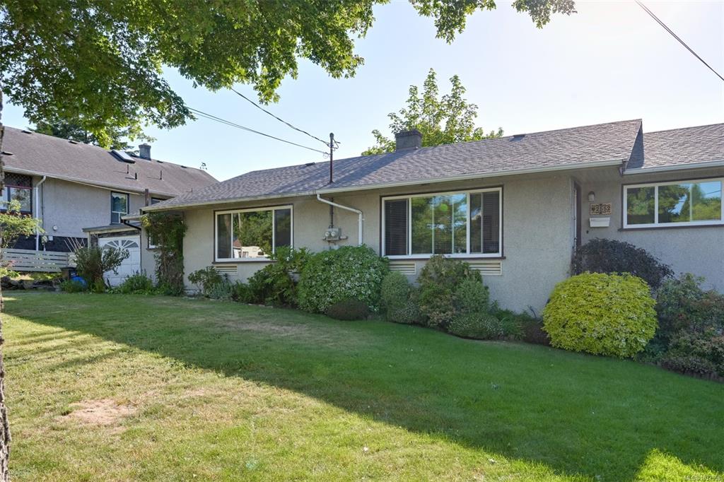Fifth View of 2550 2552 Belmont Ave, Victoria, BC, V8R 4A4