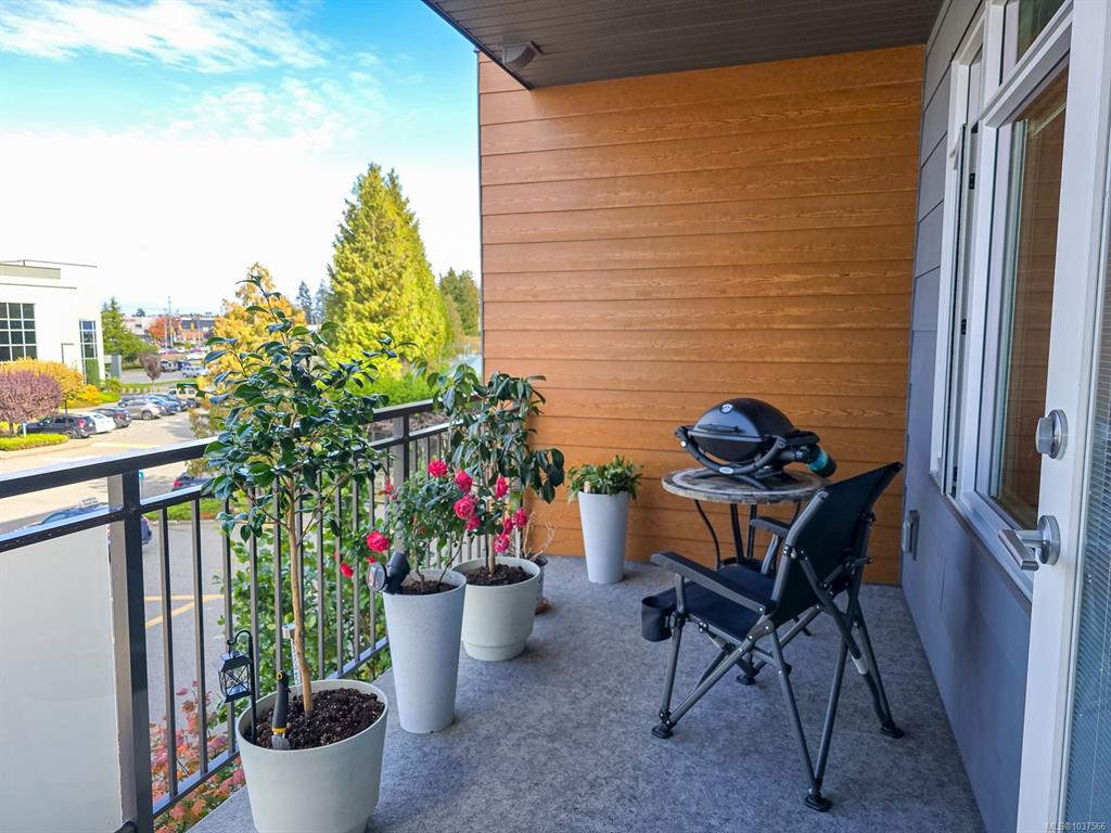 6544 Metral Dr, 1037566, BC,