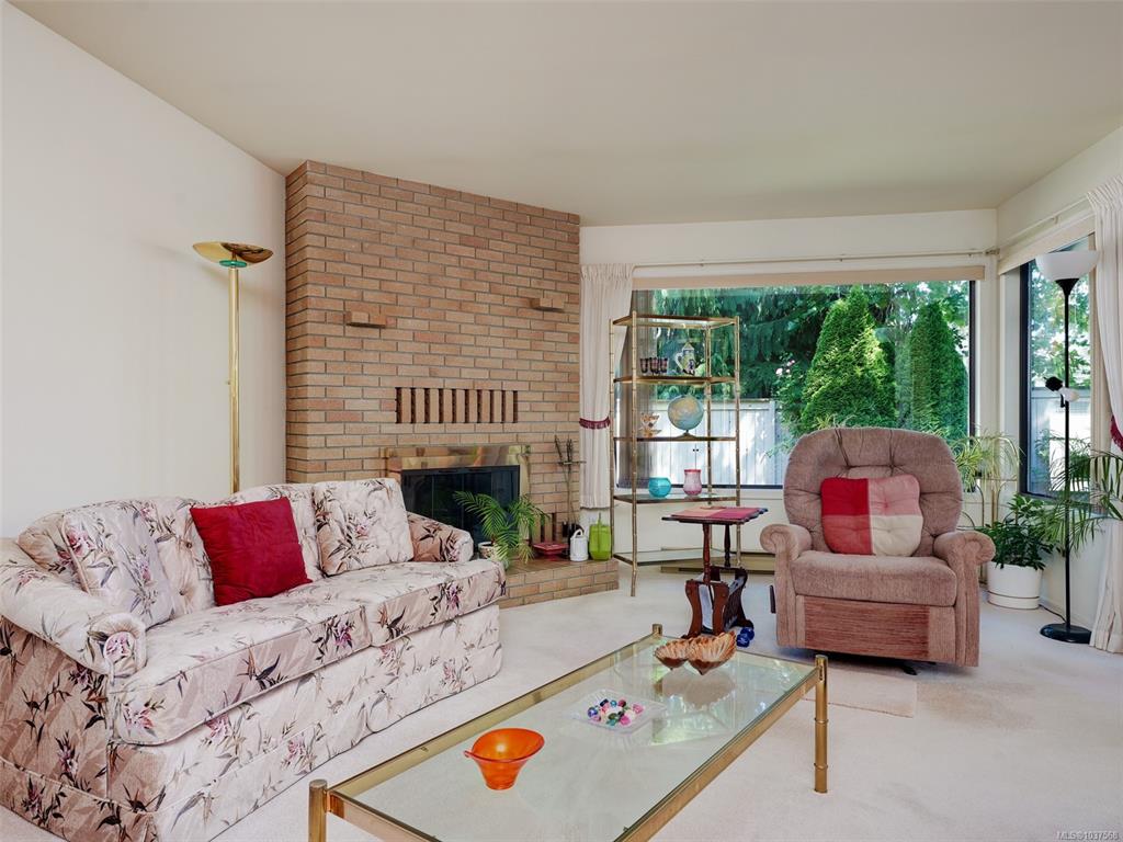 Fourth View of 1309 Mckenzie Ave, Saanich, BC, V8P 2M1