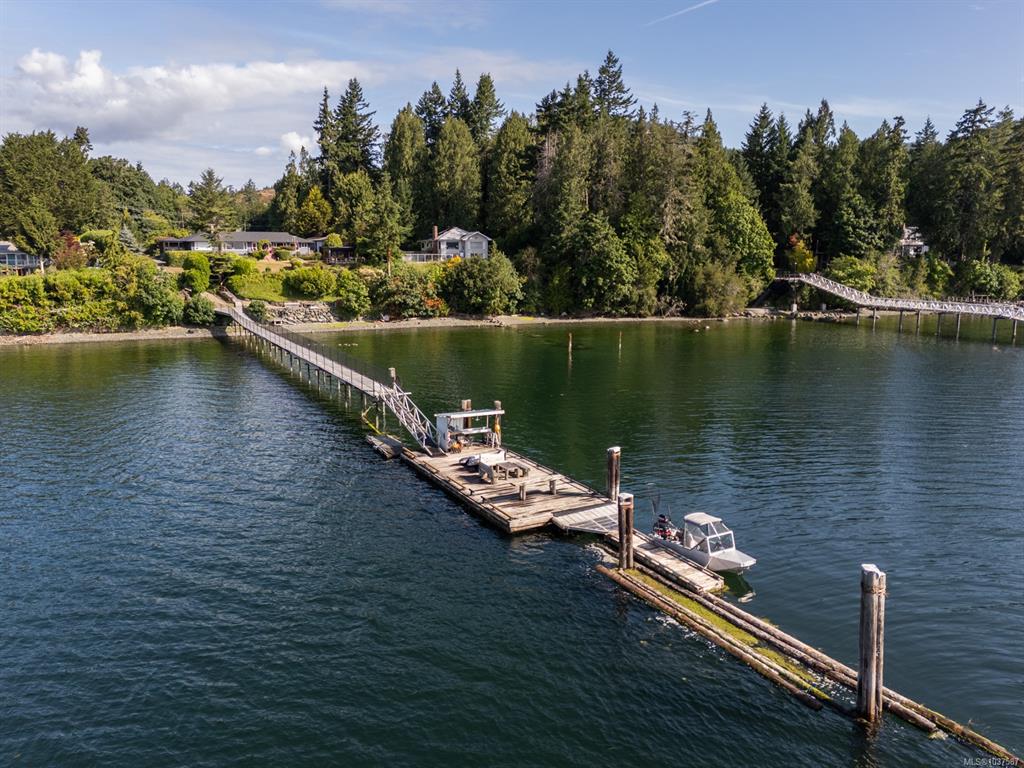 5957 Sooke Rd, 1037587, BC,