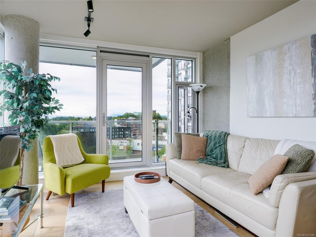 Fifth View of 989 Johnson St, Victoria, BC, V8V 0E3