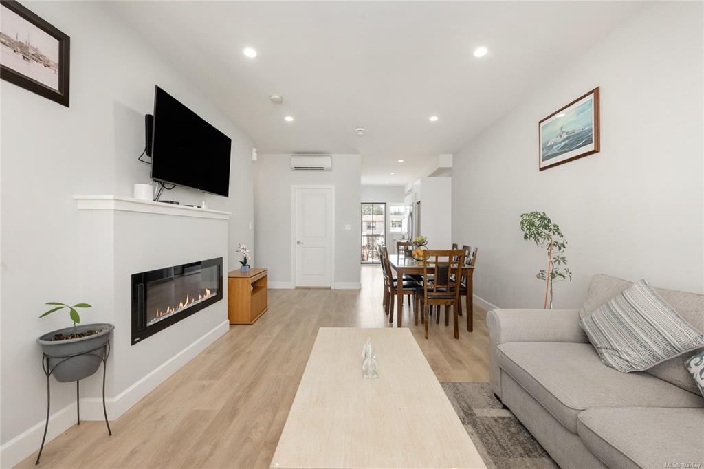 3351 Luxton Rd, 1037607, BC,