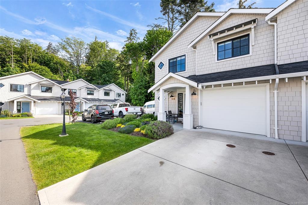 Third View of 2096 Kennedy St, Meadowlands, Sooke, BC, V9Z 1P7