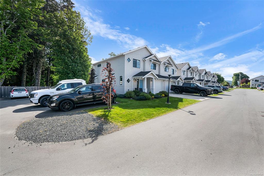 Fifth View of 2096 Kennedy St, Meadowlands, Sooke, BC, V9Z 1P7