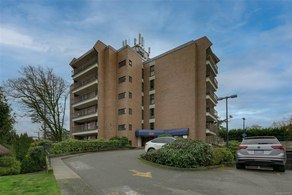 4030 Quadra St, 1037613, BC,