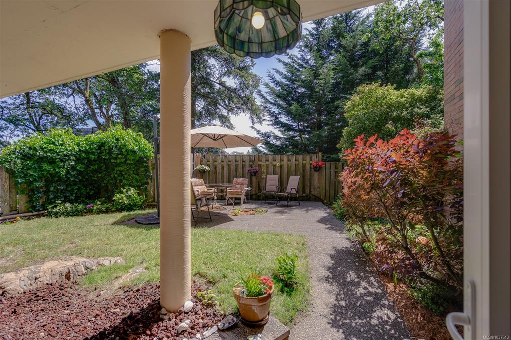 Third View of 4030 Quadra St, The Mirador, Saanich, BC, V8X 1K2