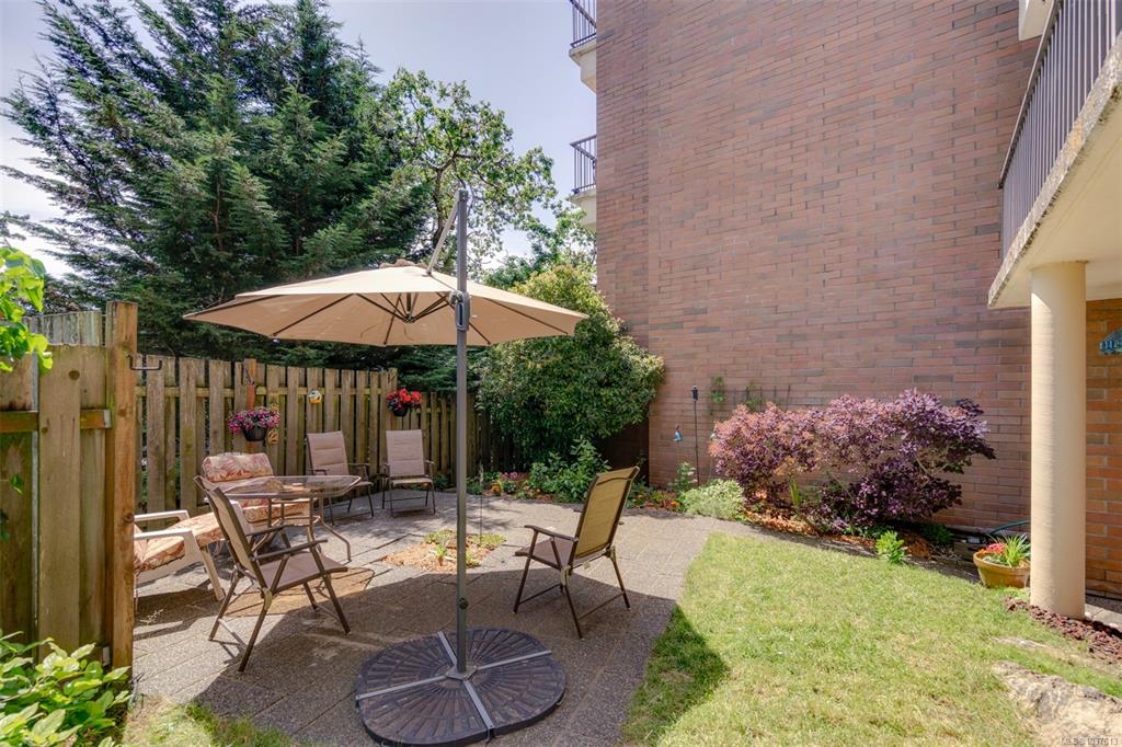 Fourth View of 4030 Quadra St, The Mirador, Saanich, BC, V8X 1K2