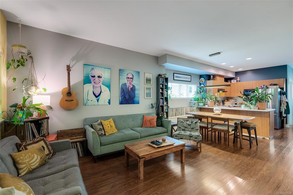 Fifth View of 860 Princess Ave, Crystal Court, Victoria, BC, V8T 1K8
