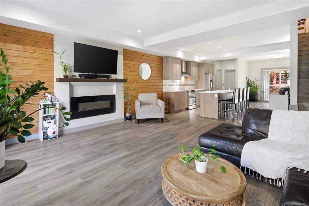 Second View of 687 Strandlund Ave, Sunterra, Langford, BC, V9B 3G2