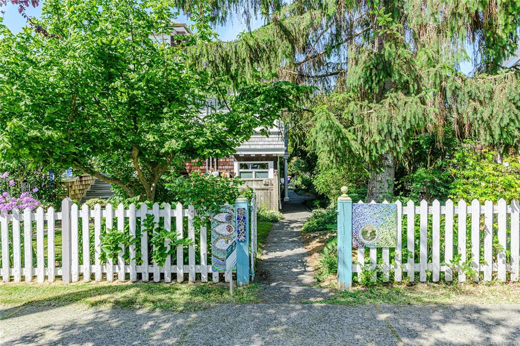 Second View of 842 Princess Ave, Victoria, BC, V8T 1K7