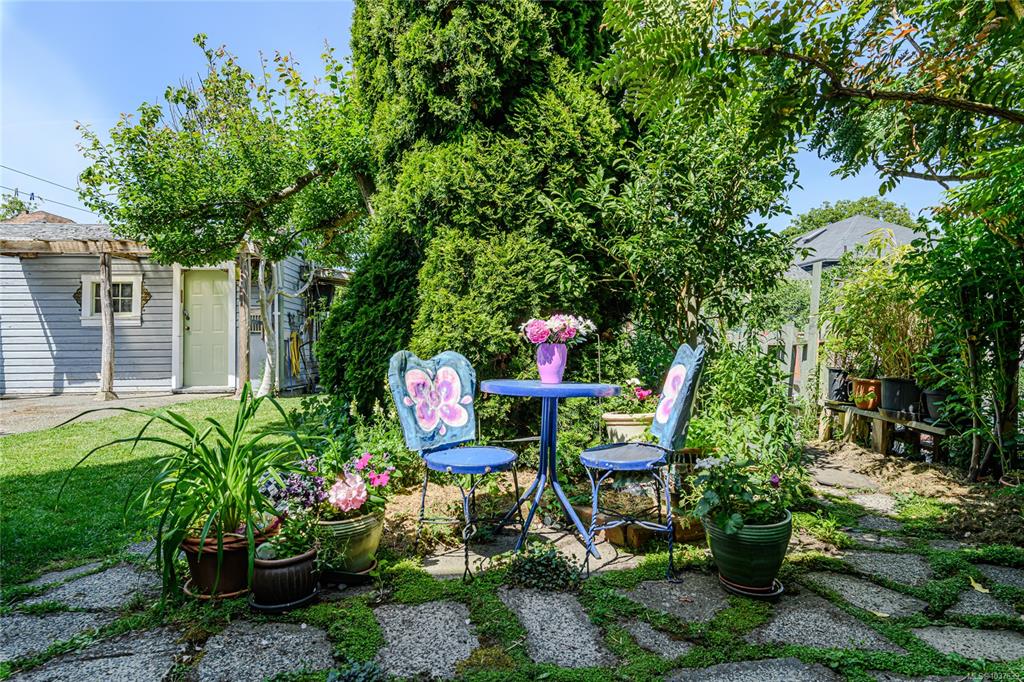 Fifth View of 842 Princess Ave, Victoria, BC, V8T 1K7