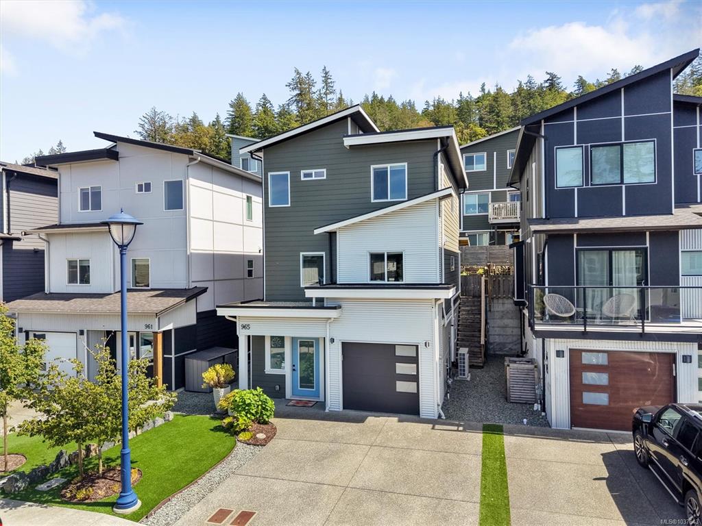 965 Peace Keeping Cres, 1037643, BC,