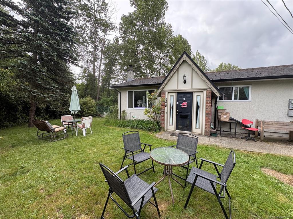 295 Centennial Dr, 1037651, BC,
