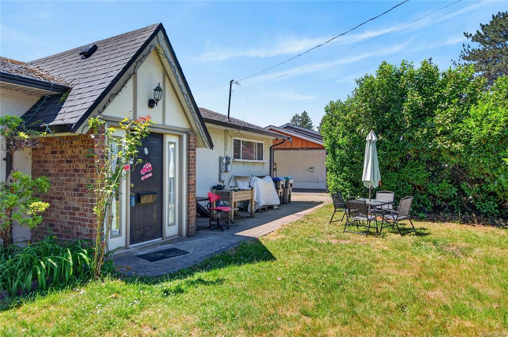 Fourth View of 295 Centennial Dr, Courtenay, BC, V9N 5R6