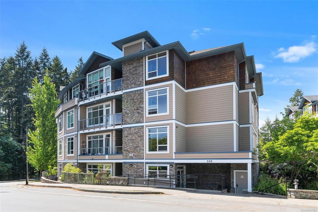 608 Fairway Ave, 1037682, BC,