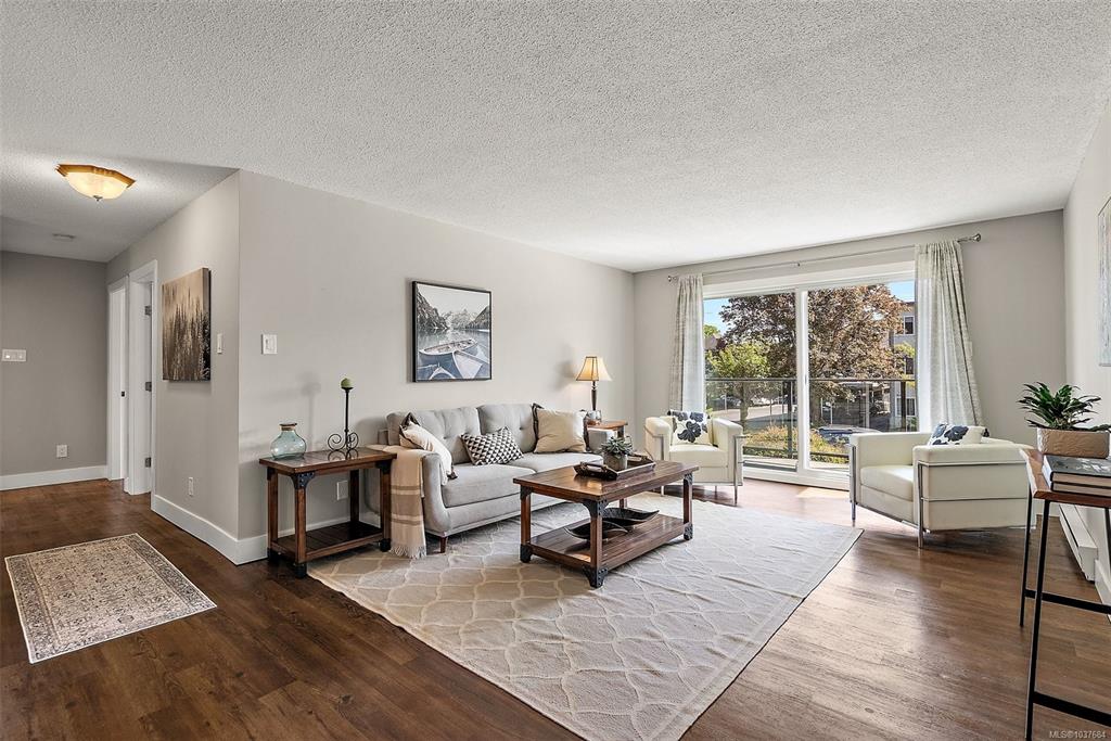 Fifth View of 1024 Fairfield Rd, The Westfield, Victoria, BC, V8V 3A5