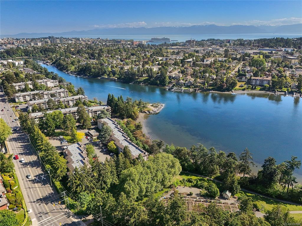 75 Gorge Rd W, 1037696, BC,
