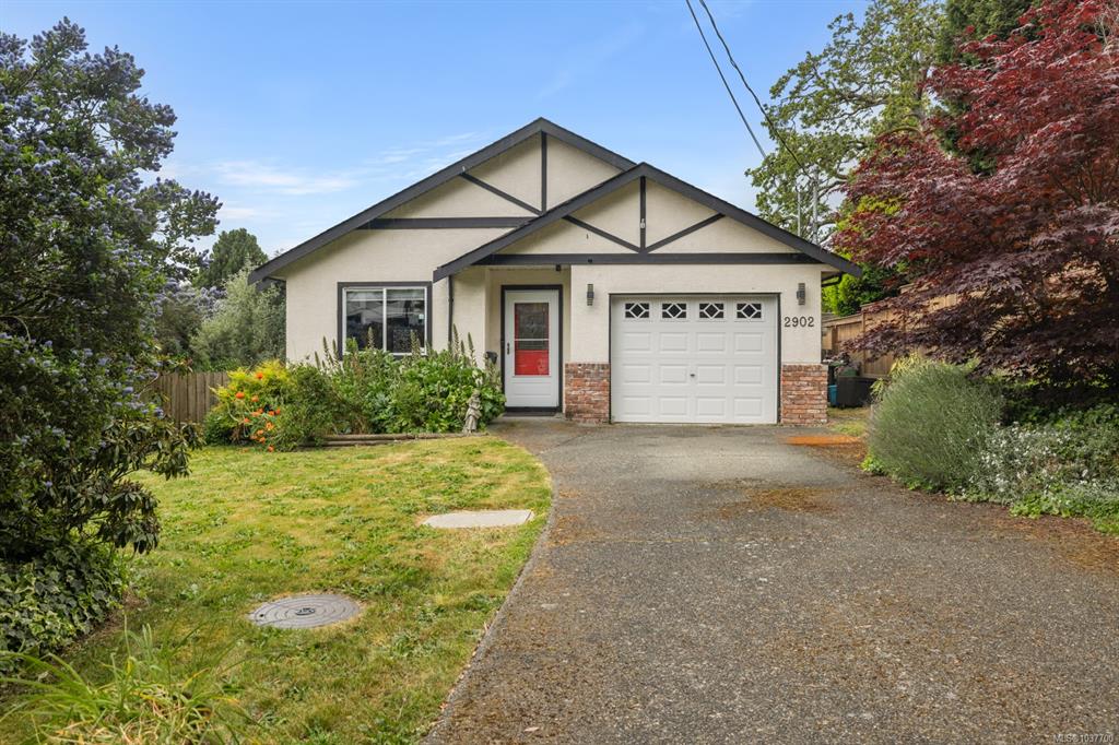 Second View of 2902 Irma St, Victoria, BC, V8Z 3R4