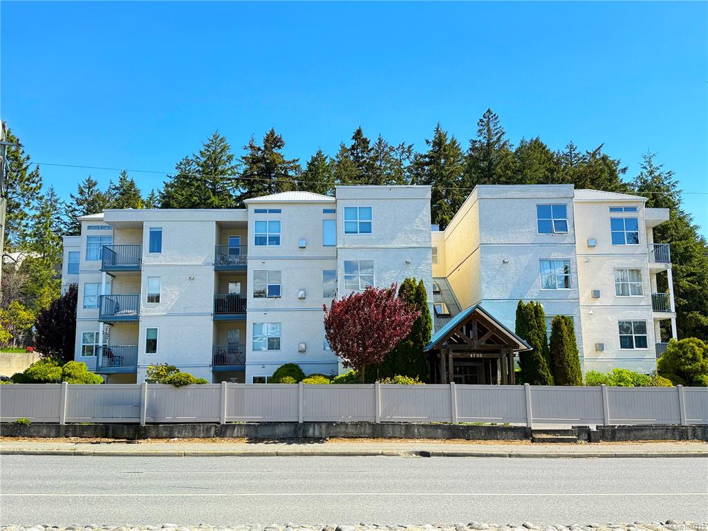 4700 Uplands Dr, 1037715, BC,