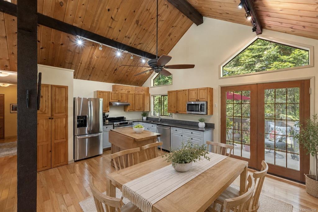 Fourth View of 1456 Hurford Ave, Courtenay, BC, V9N 6X3