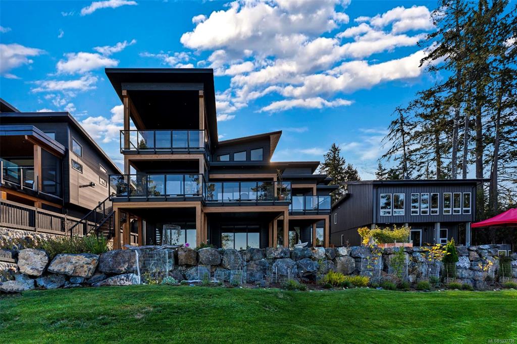 7210 Sea Cliff Rd, 1037738, BC,