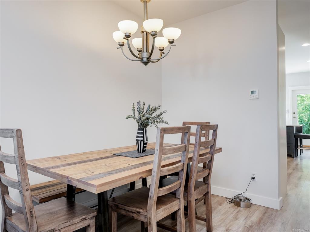 Fifth View of 2251 Eastdowne Rd, Oak Bay, BC, V8R 5P5