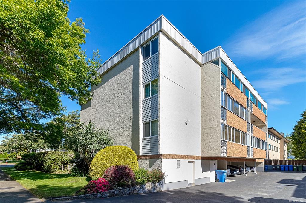 Third View of 605 Cook St, Arbour Glen, Victoria, BC, V8V 3Y6