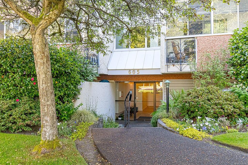 Fourth View of 605 Cook St, Arbour Glen, Victoria, BC, V8V 3Y6