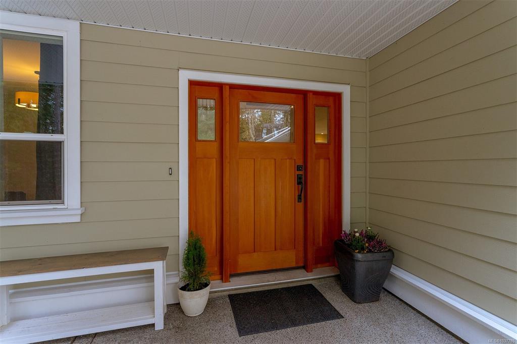 Fifth View of 1622 Millstream Rd, Highlands, BC, V9B 6G4