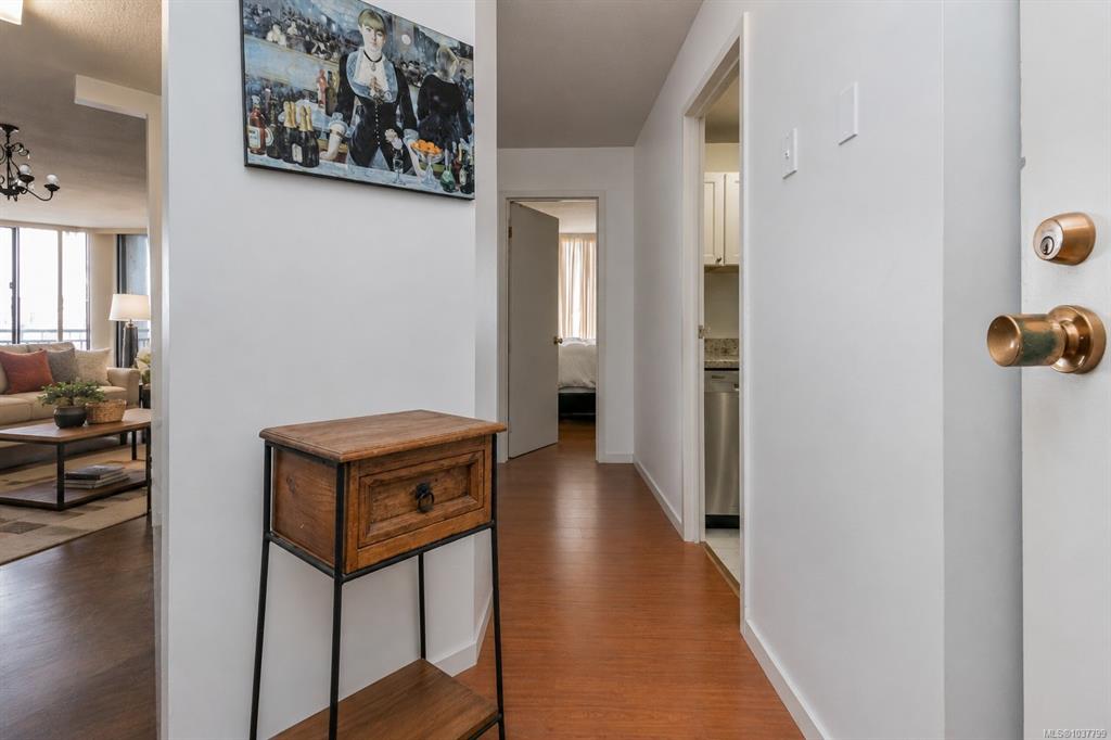 Third View of 620 Toronto St, Victoria, BC, V8V 1P7