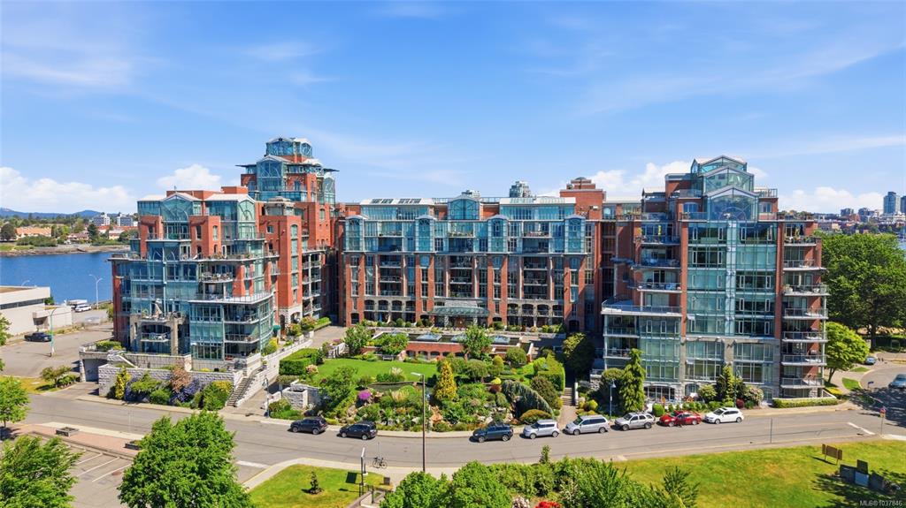 Third View of 21 Dallas Rd, Shoal Point, Victoria, BC, V8V 4Z9