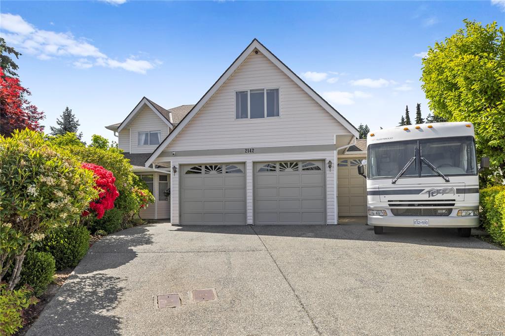 2142 Aaron Way, 1037851, BC,