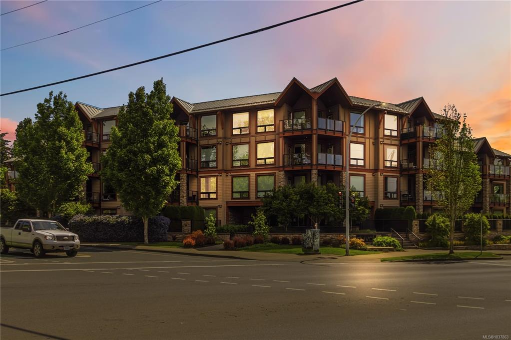 4529 West Saanich Rd, 1037863, BC,