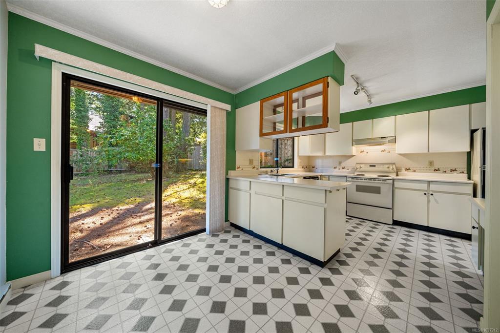 Fourth View of 4489 Cottontree Lane, Saanich, BC, V8X 4H7