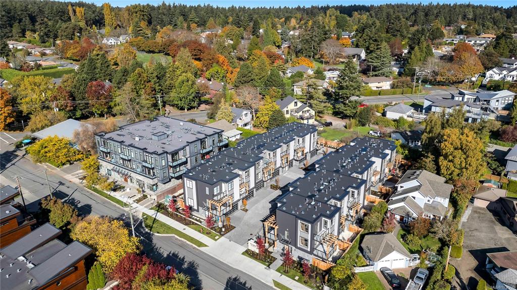 2590 Penrhyn St, 1037939, BC,
