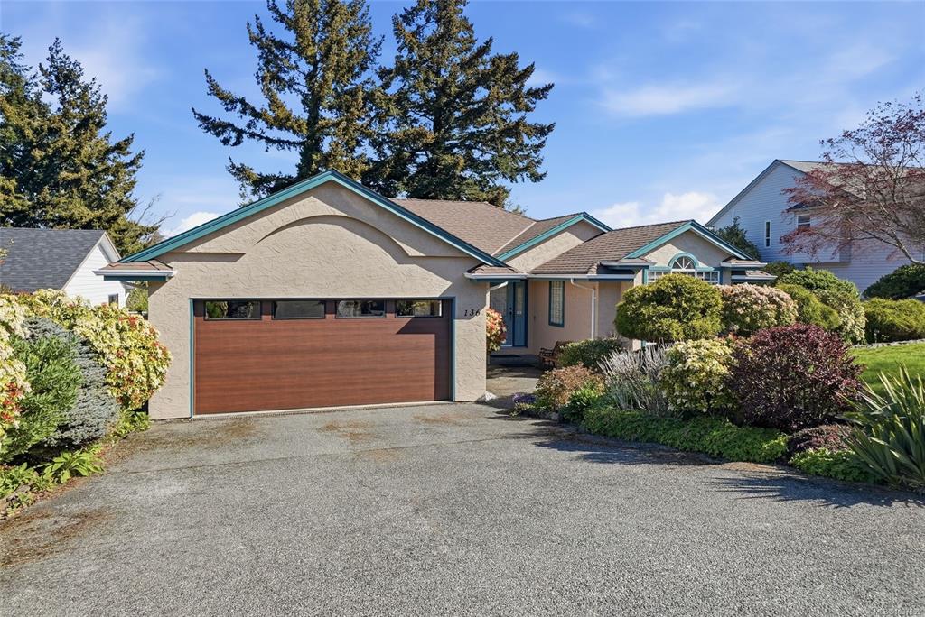 136 Heritage Dr, 1037959, BC,