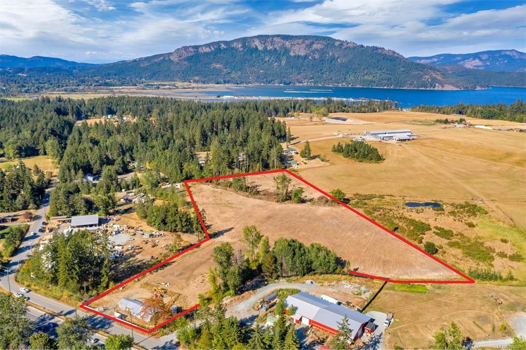 Third View of 4545 Trans Canada Hwy, Cowichan Bay, BC, V9L 6L8