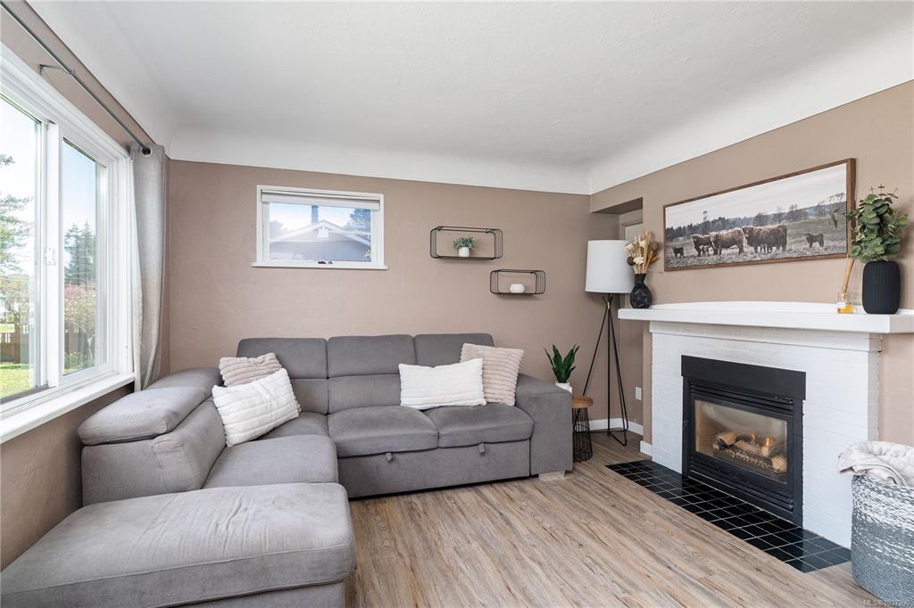 545 Tait St, 1037990, BC,