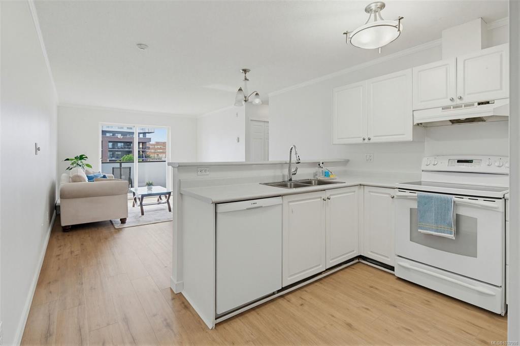 Fourth View of 827 North Park St, Victoria, BC, V8W 3Y3