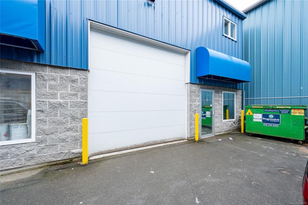 MLS® listing #31392382 for sale located at 1147 Franklins Gull Rd