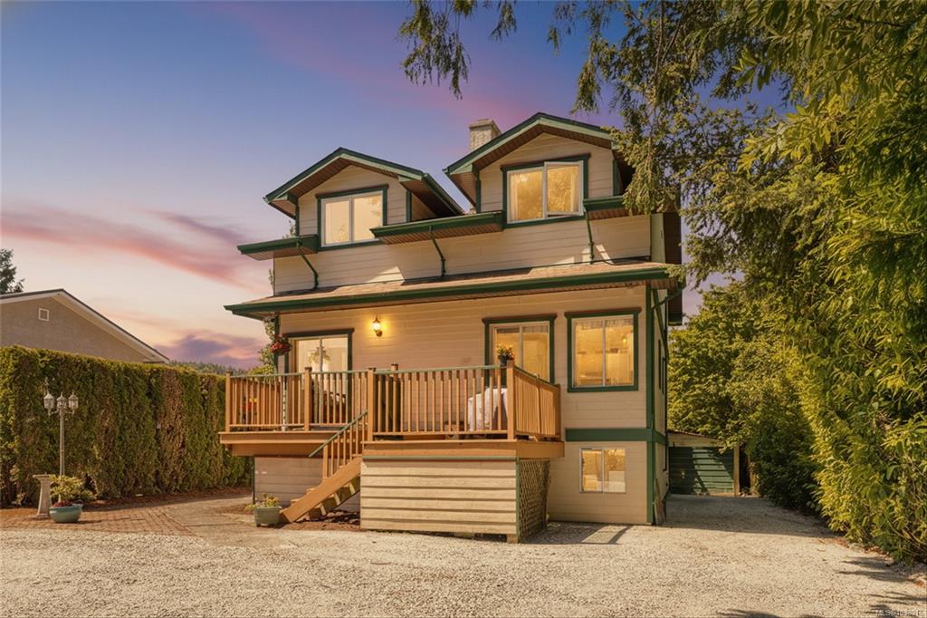 9220 East Saanich Rd, 1038016, BC,
