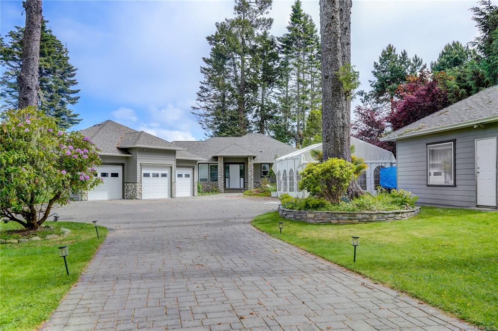 MLS® listing #31393014 for sale located at 7079 Richview Dr