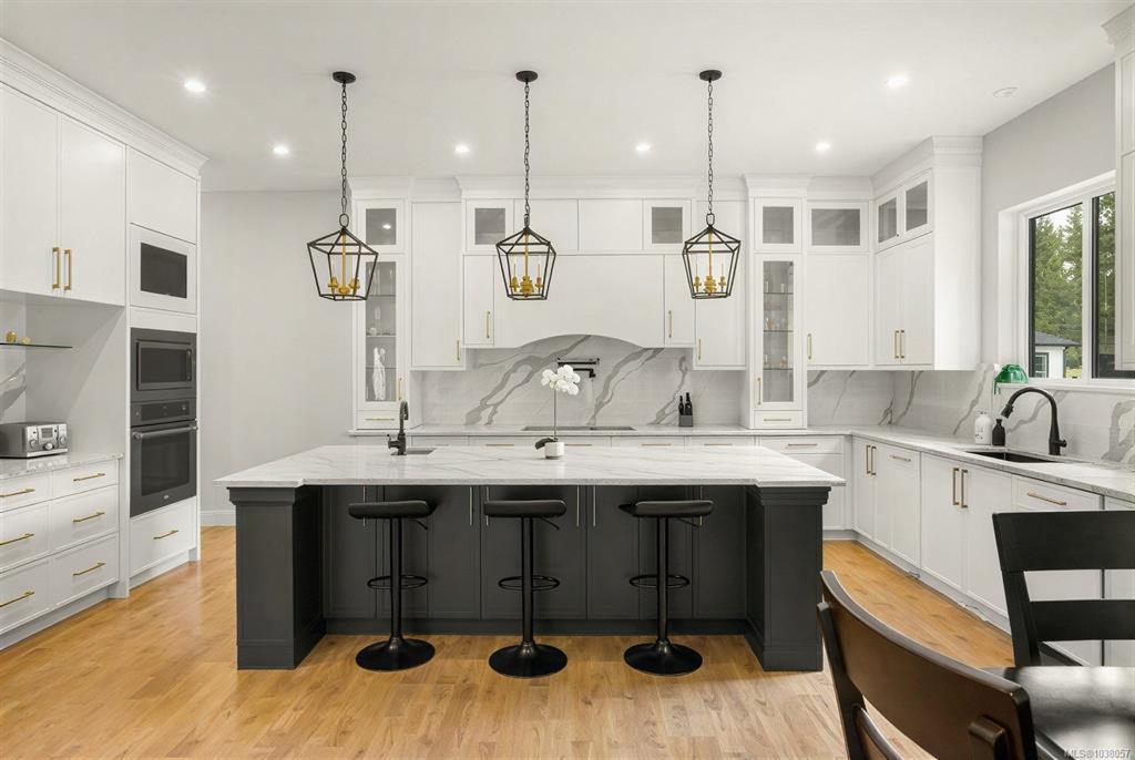 120 Driftwood Terr, 1038057, BC,