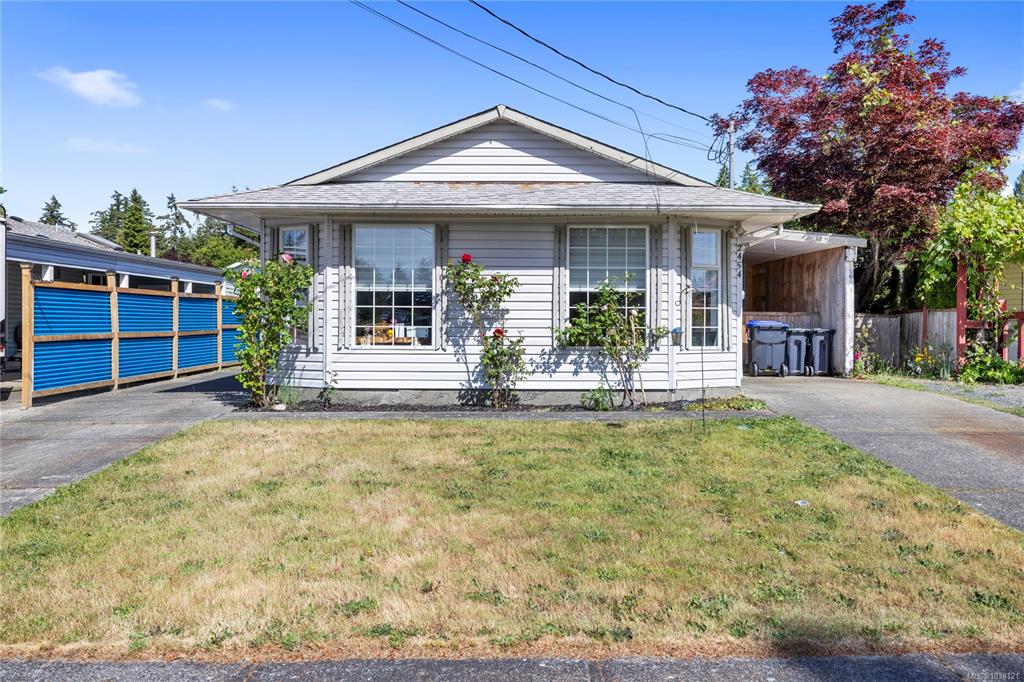 Second View of 2454 5th St E, Courtenay, BC, V9N 8J2