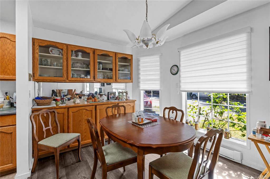 Fifth View of 2454 5th St E, Courtenay, BC, V9N 8J2