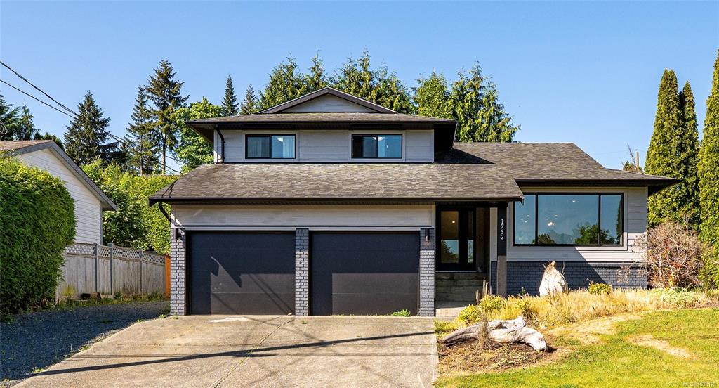 1732 Penfield Rd, 1038129, BC,