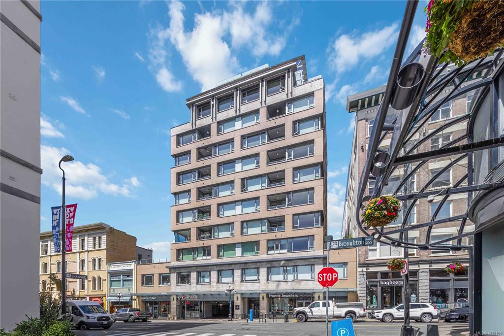 Second View of 608 Broughton St, Victoria, BC, V8W 1C7